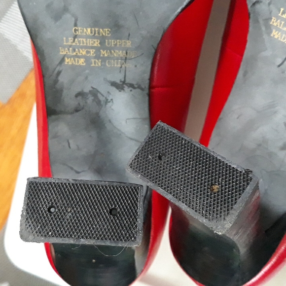 Red Leather Heels Sz 8.5 B - Picture 8 of 15